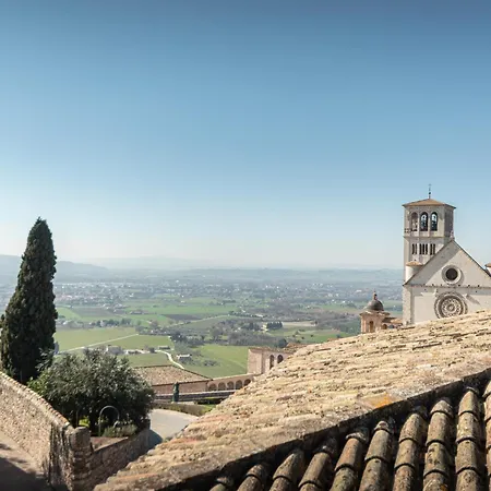 Le Dimore Della Custodia Gæstehus Assisi